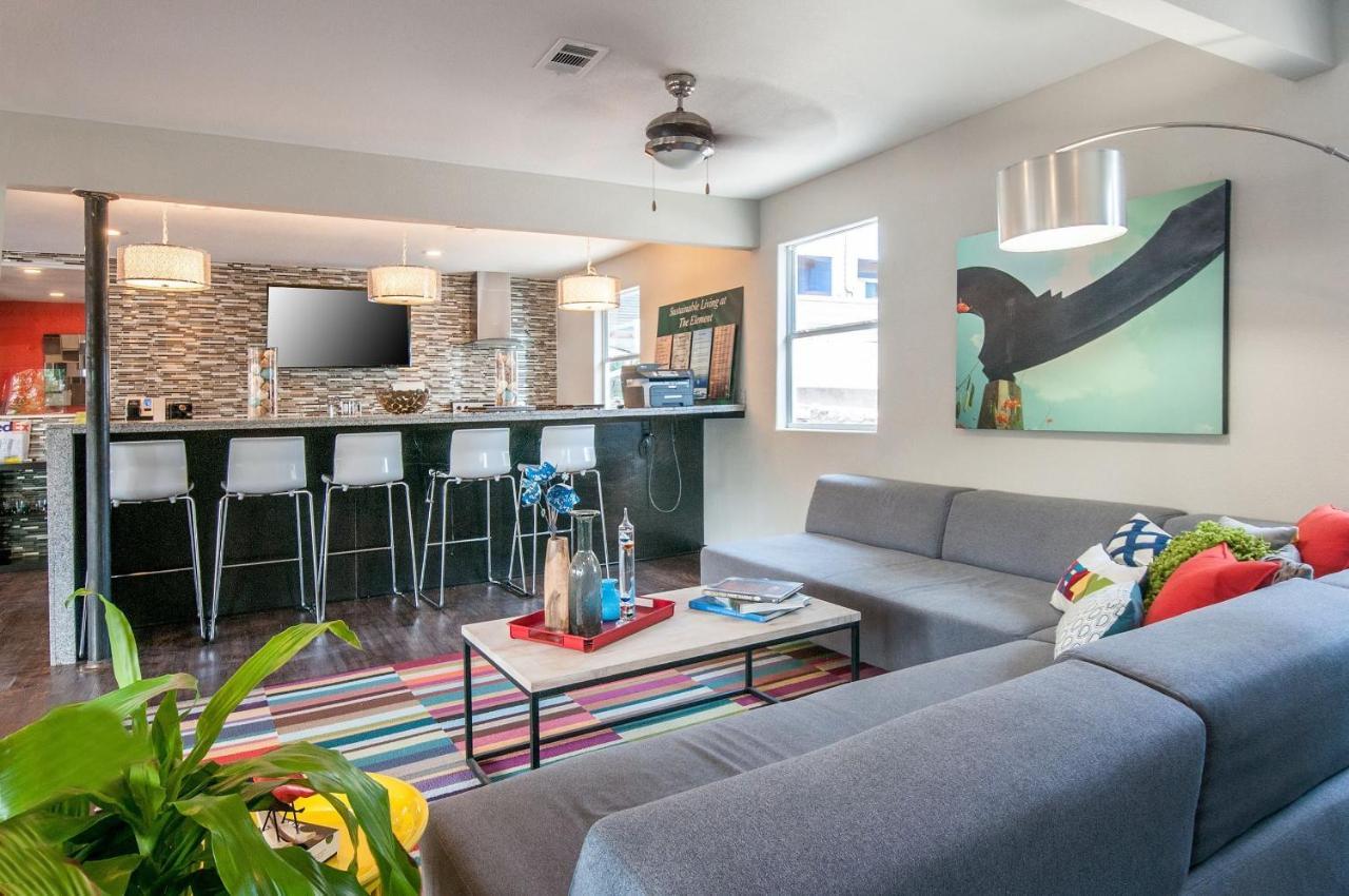 Efficiency 2Br King Bed Suites Next To Downtown Остин Экстерьер фото